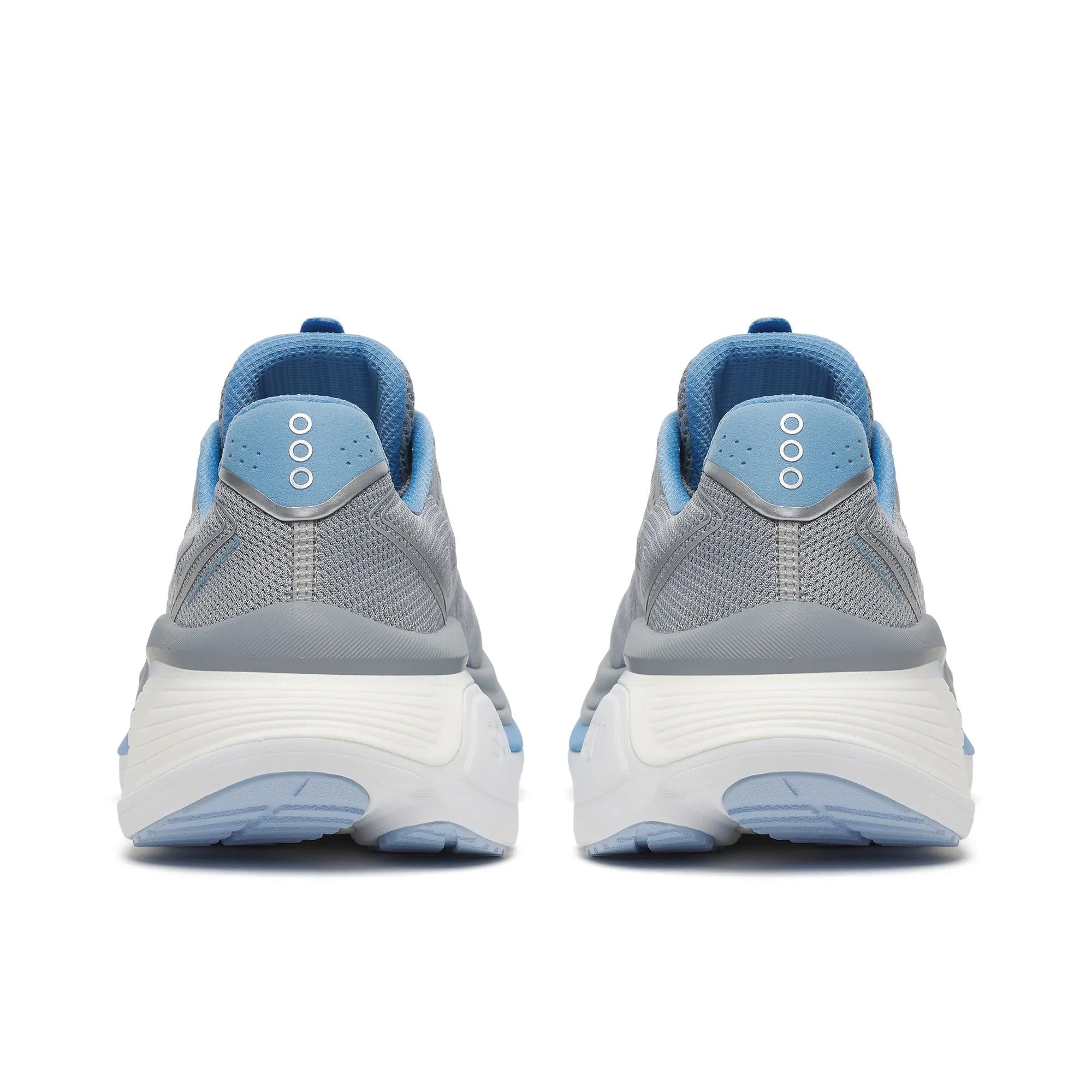 Women's Saucony Hurricane 26