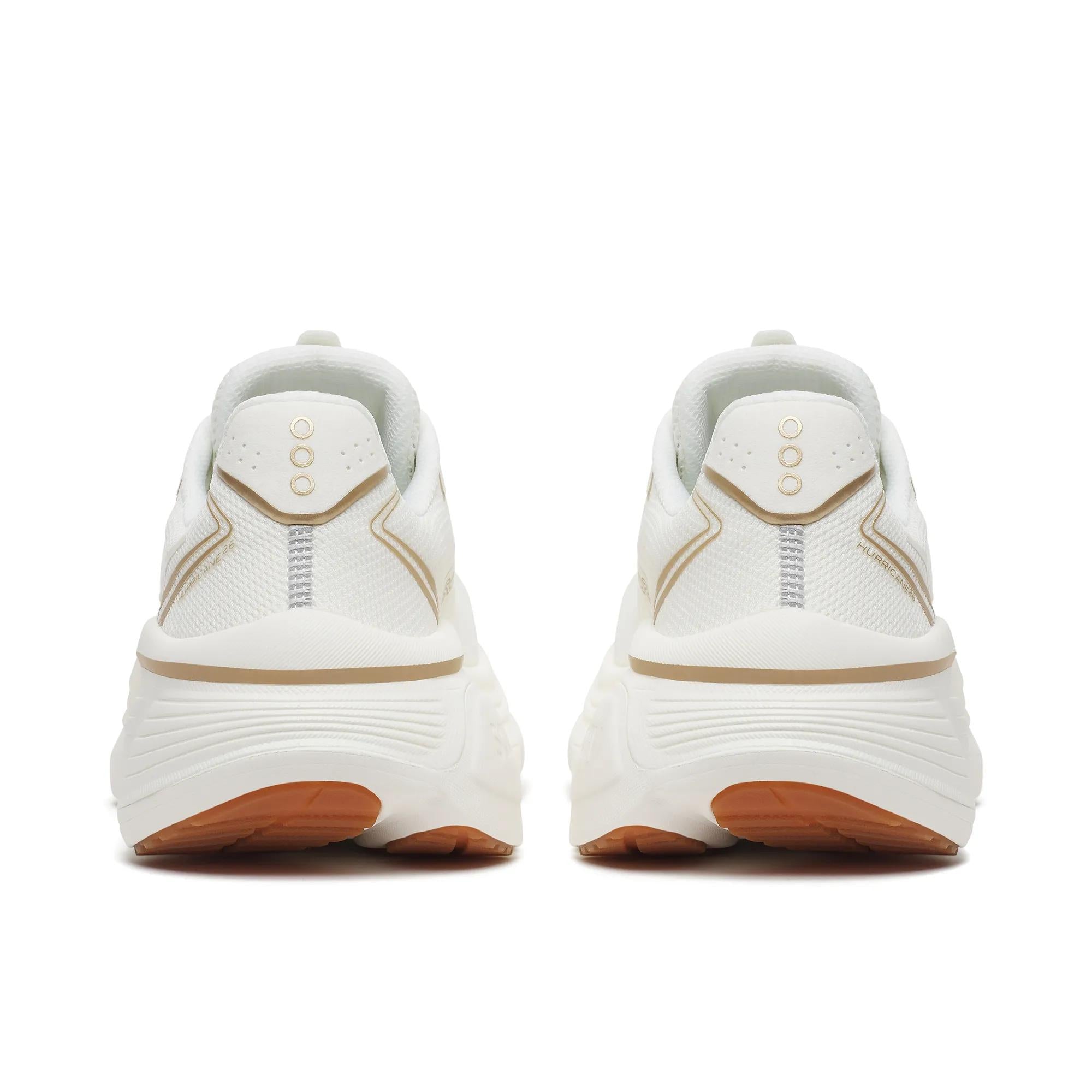 Women's Saucony Hurricane 26