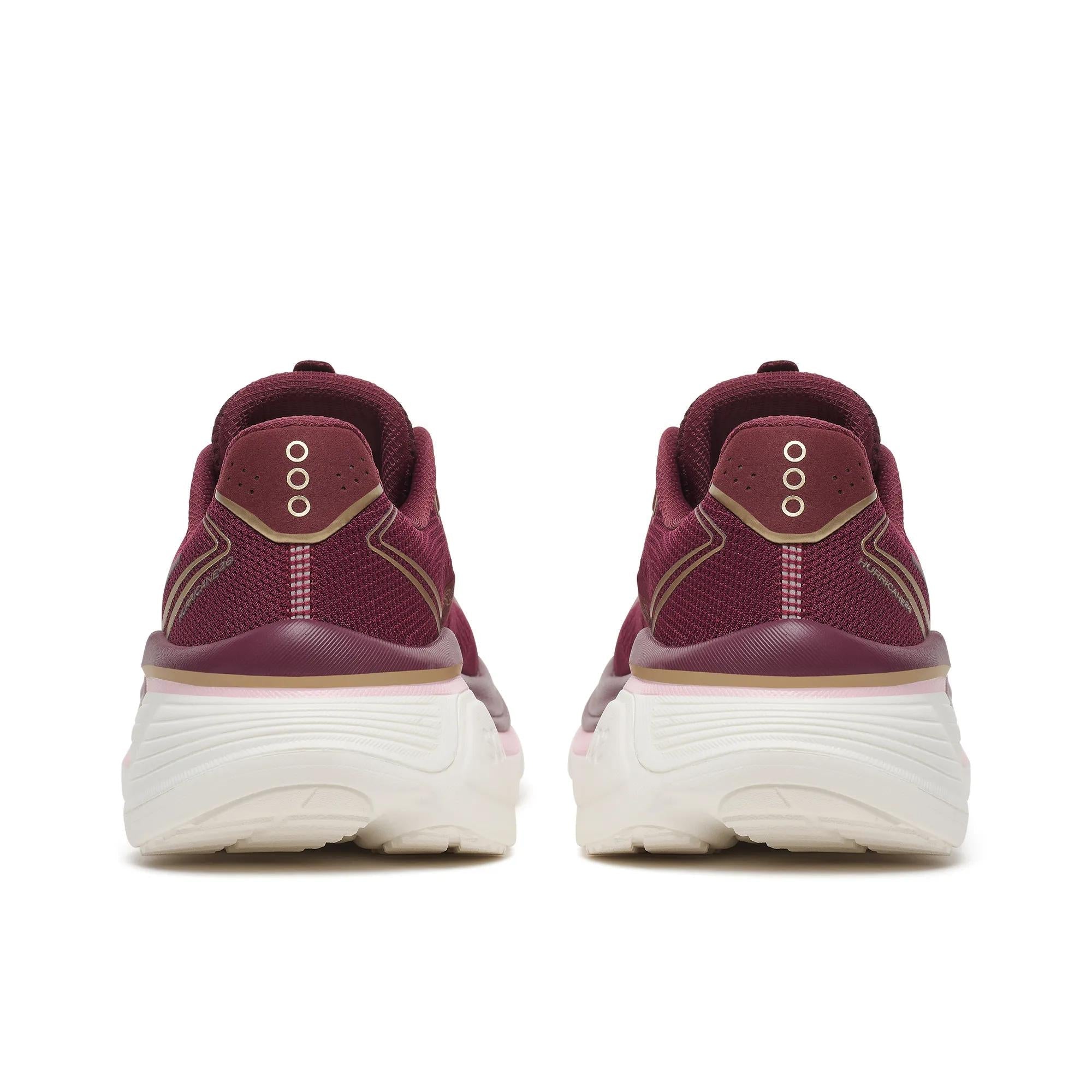 Women's Saucony Hurricane 26