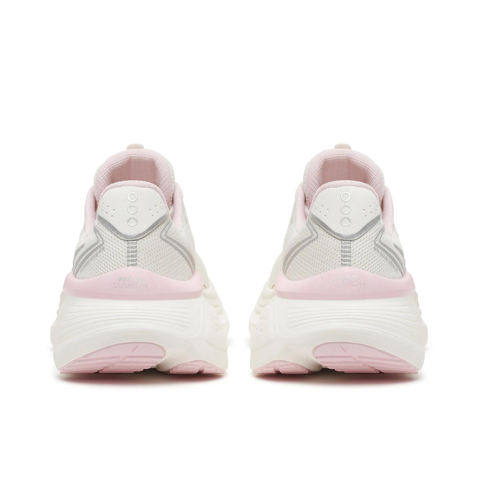 Women's Saucony Hurricane 26